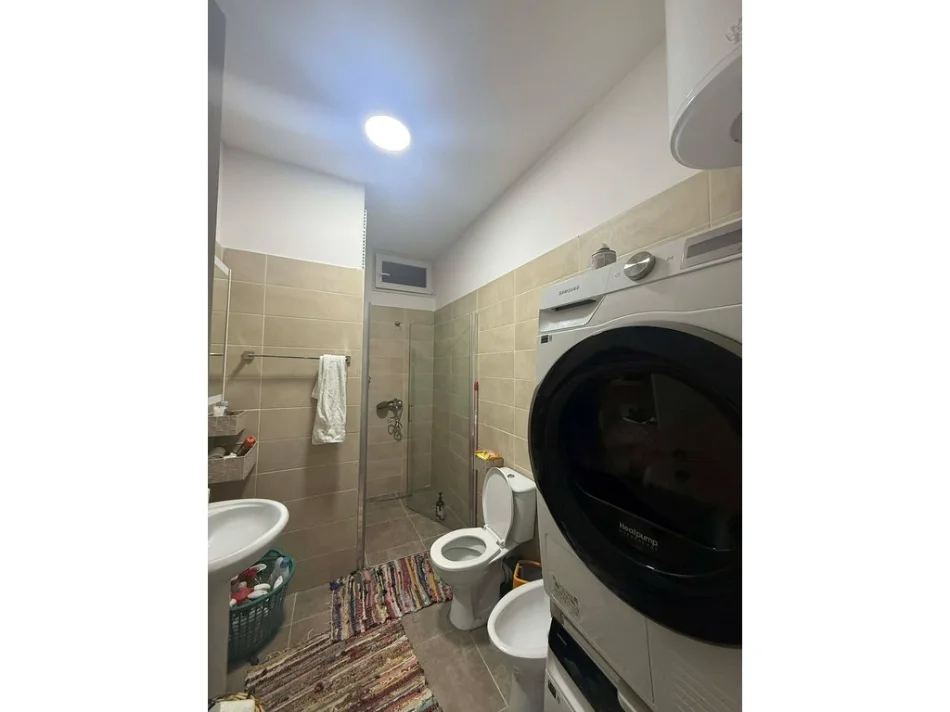 Tirane, shitet apartament 2+1 Kati 5, 93 m² 163.000 € 