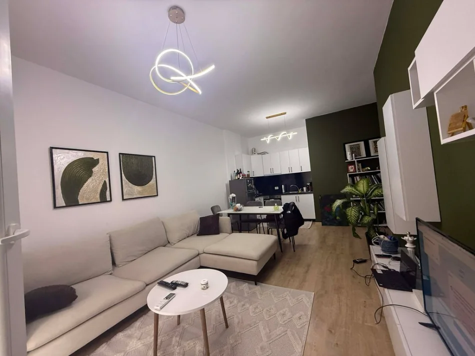 Tirane, shitet apartament 2+1 Kati 5, 95 m² 163.000 € (5 maji)
