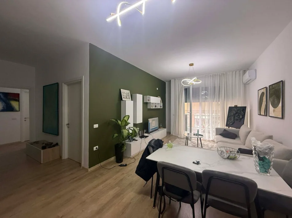 Tirane, shitet apartament 2+1 Kati 5, 93 m² 163.000 € 