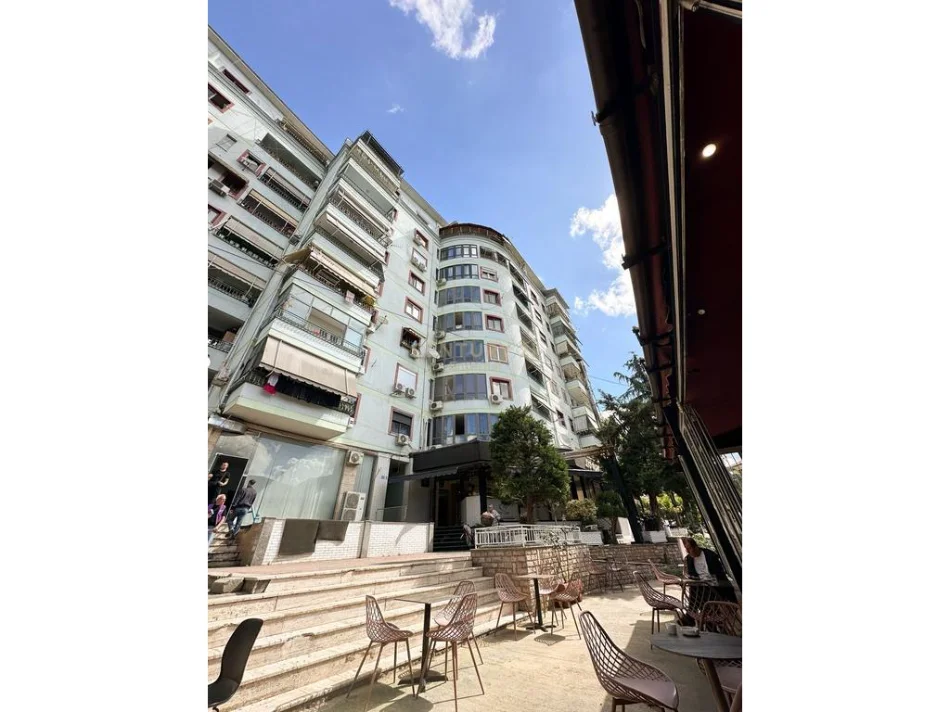 Tirane, shitet apartament 1+1 Kati 8, 68 m² 150.000 € 
