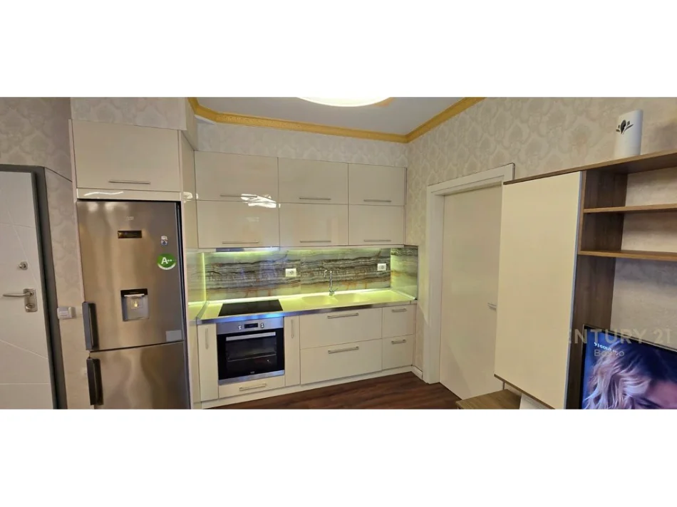 Tirane, shitet apartament 2+1 Kati 0, 80 m² 235.000 € (liqeni i thate prane hotel radisson)