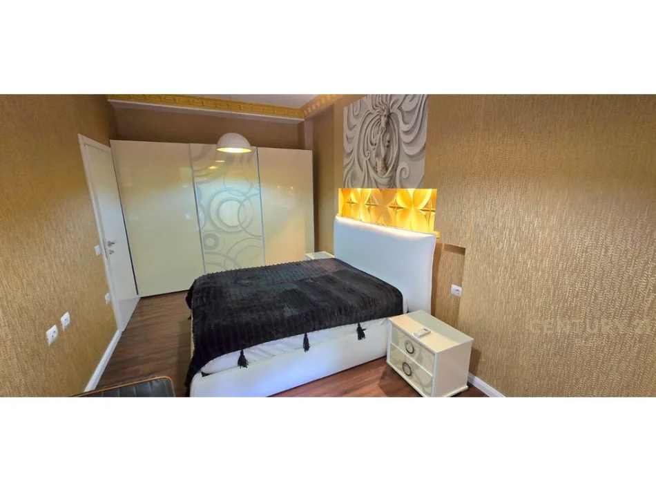 Tirane, shitet apartament 2+1 Kati 0, 80 m² 235.000 € (liqeni i thate prane hotel radisson)