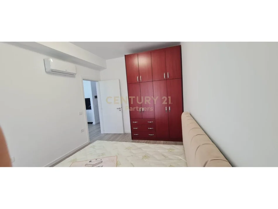 Tirane, jepet me qera apartament 1+1 Kati 2, 66 m² 500 € (astir)