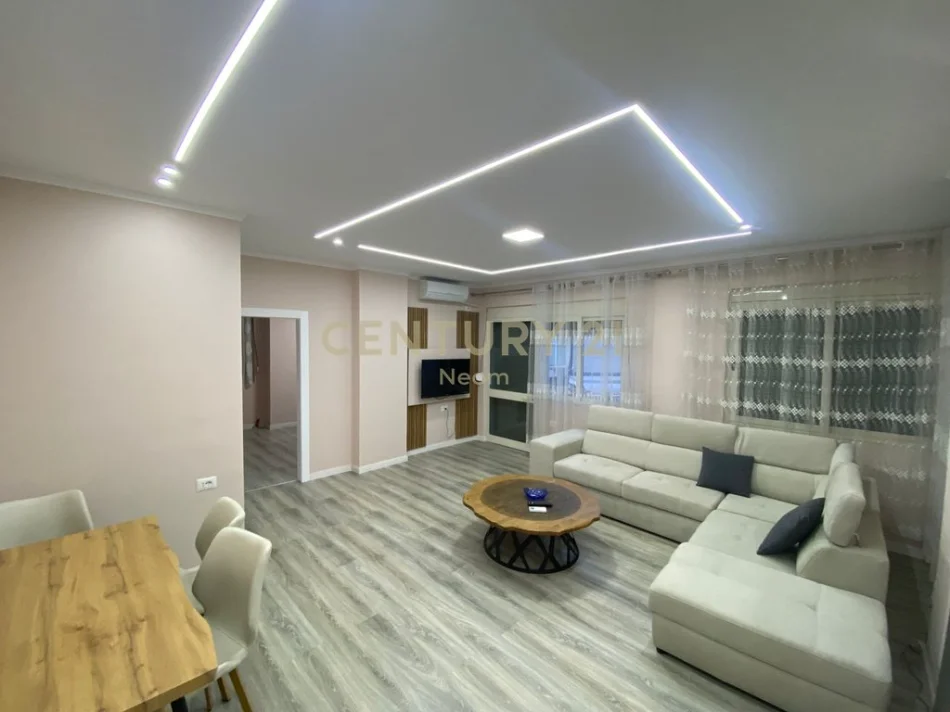 Tirane, jepet me qera apartament 1+1 Kati 1, 63 m² 700 € (liqeni i thate)