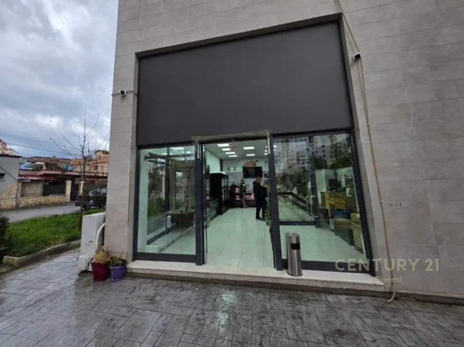 Tirane, jepet me qera dyqan Kati 0, 100 m² 1.650 € (Yzberish)