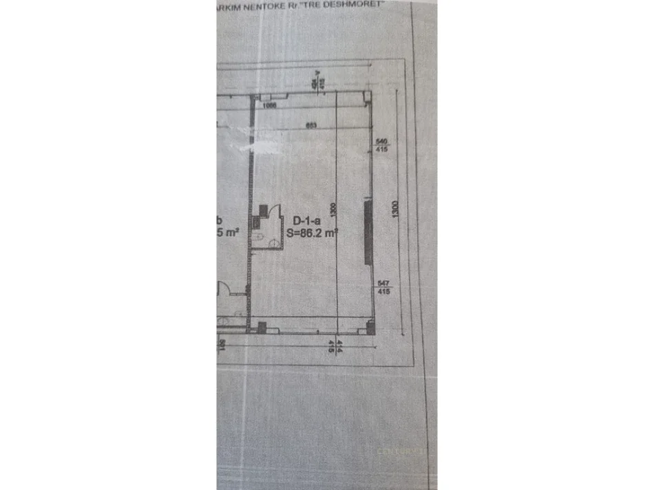 Tirane, jepet me qera dyqan Kati 0, 100 m² 1.650 € (Yzberish)