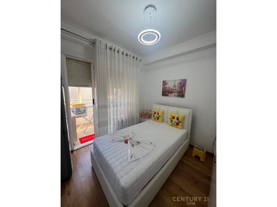 Tirane, shitet apartament 1+1 Kati 5, 49 m² 168.000 € (kodra e diellit)