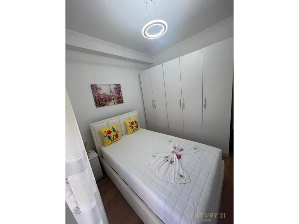 Tirane, shitet apartament 1+1 Kati 5, 49 m² 168.000 € (kodra e diellit)