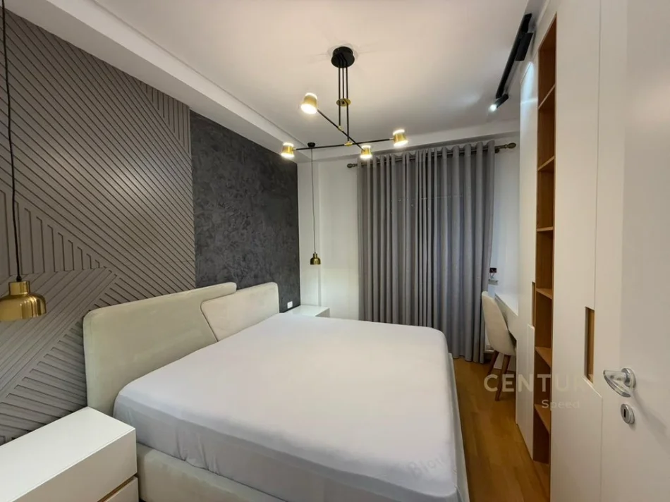 Tirane, jepet me qera apartament 2+1+Ballkon Kati 2, 103 m² 1.250 € (hipoteka)