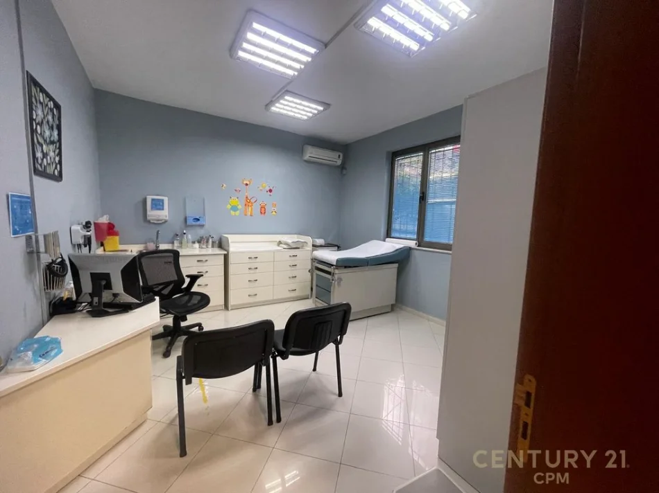 Tirane, jepet me qera apartament 2 Katshe Kati 2, 176 m² 2.500 € (pazari i ri)