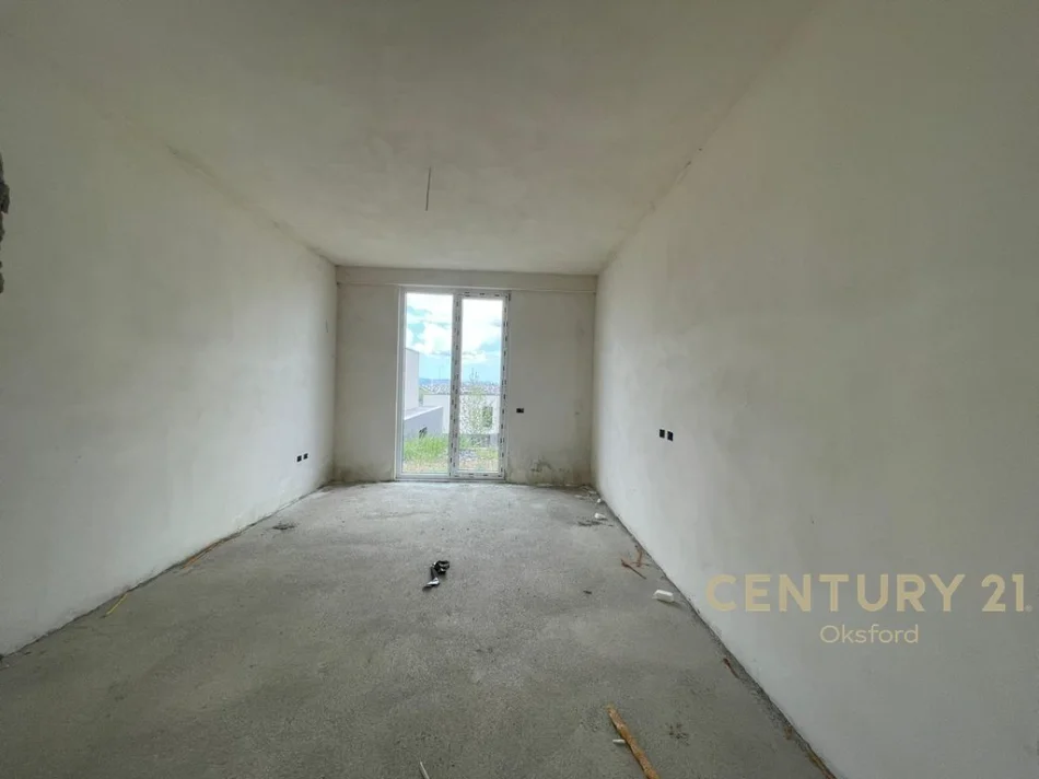 Tirane, shitet apartament 3+1 Kati 1, 163 m² 303.000 € 