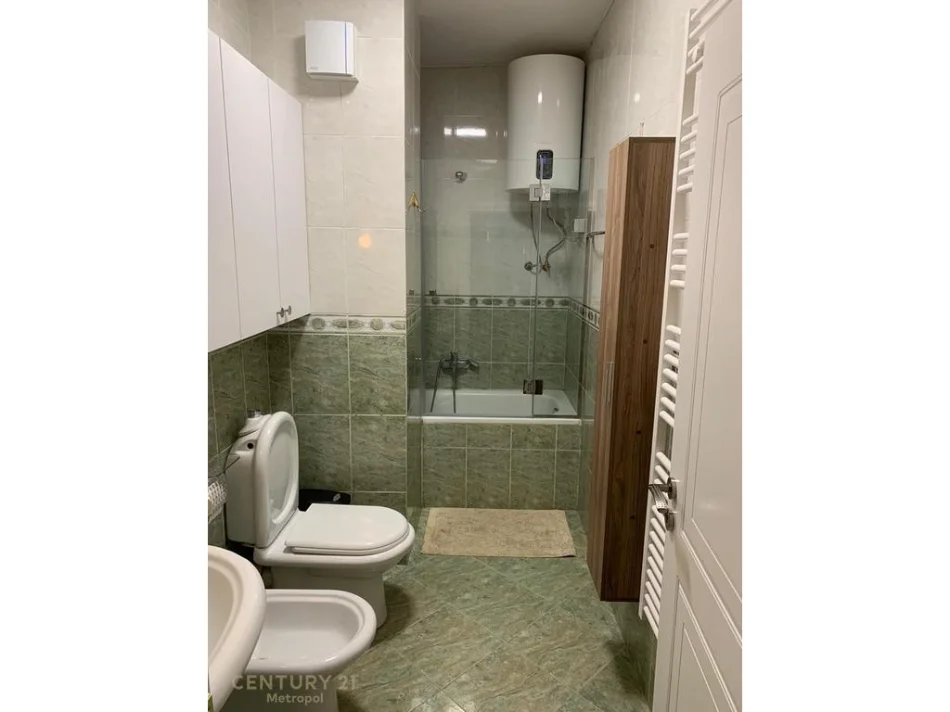 Tirane, jepet me qera apartament 1+1 Kati 6, 66 m² 700 € (rruga e elbasanit)