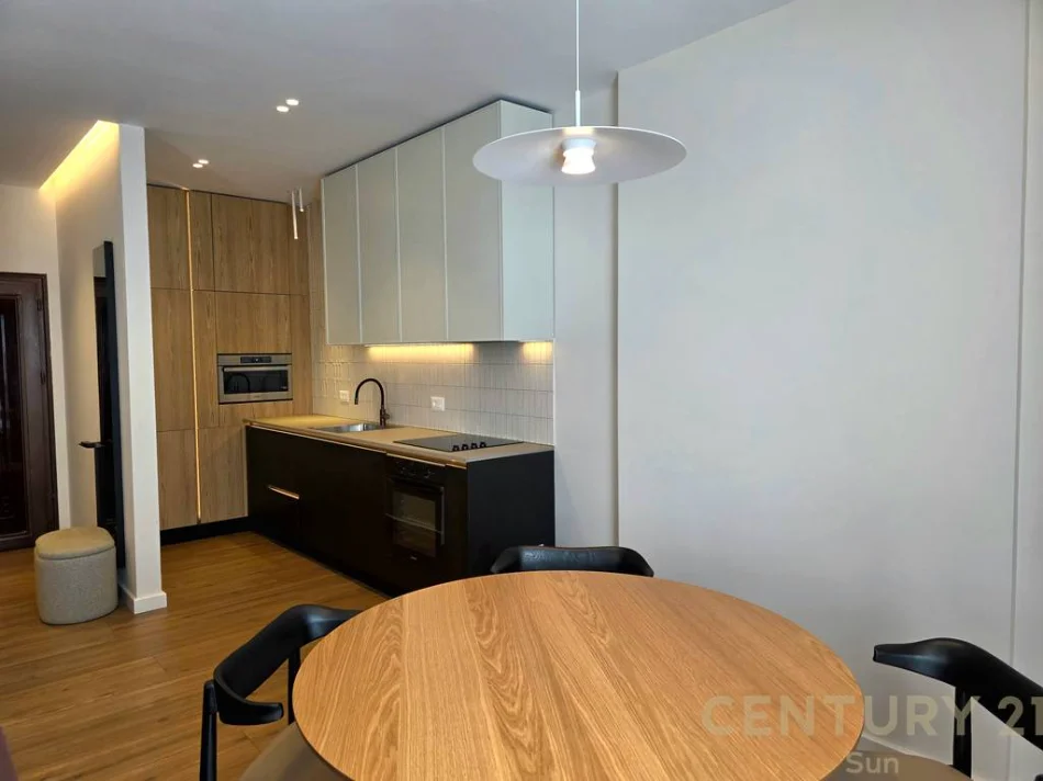 Tirane, jepet me qera apartament 2+1 Kati 3, 100 m² 1.200 € (komuna e parisit)