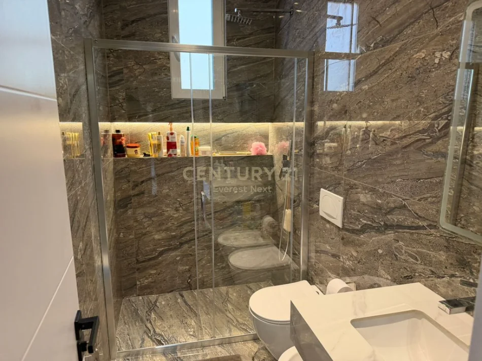 Tirane, jepet me qera apartament 2+1 Kati 2, 110 m² 700 € (Fakulteti Ekonomik)