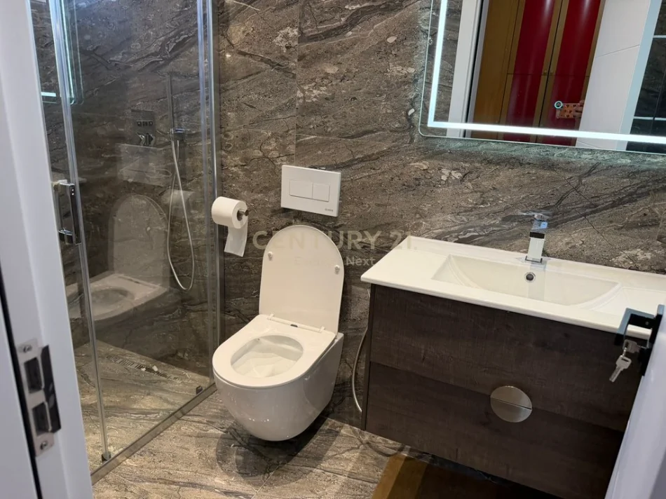 Tirane, jepet me qera apartament 2+1 Kati 2, 110 m² 700 € (Fakulteti Ekonomik)