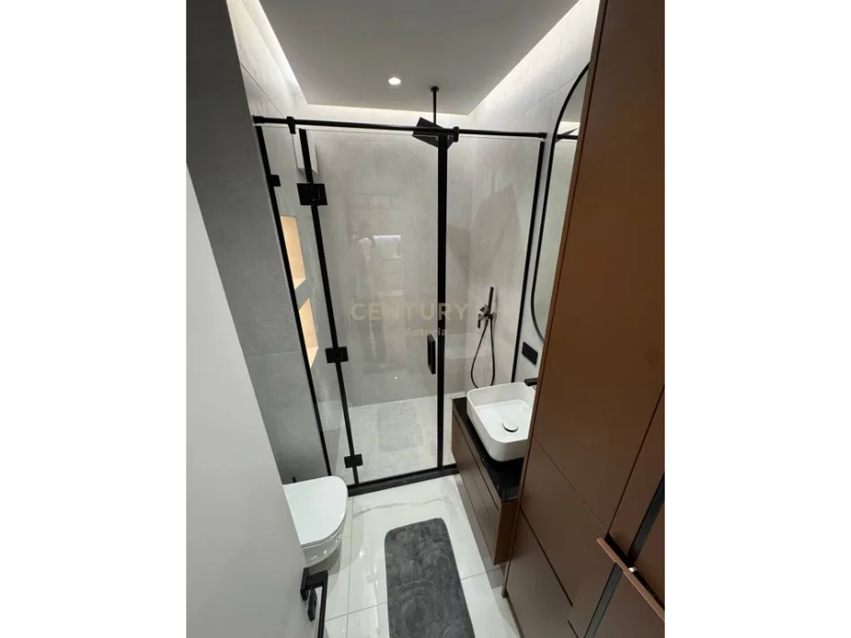 Tirane, jepet me qera apartament 1+1 Kati 3, 74 m² 680 € (astiri)