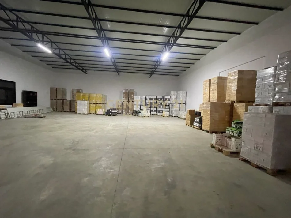 jepet me qera magazine Kati 0, 1.500 m² 6.000 €