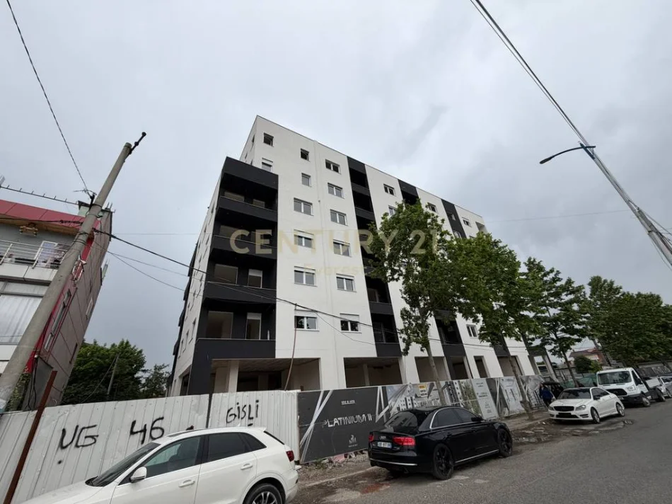 Tirane, shitet apartament 1+1 Kati 3, 75 m² 83.000 € (Paskuqan)