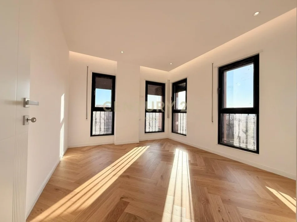Tirane, shitet apartament , 261.300 € 