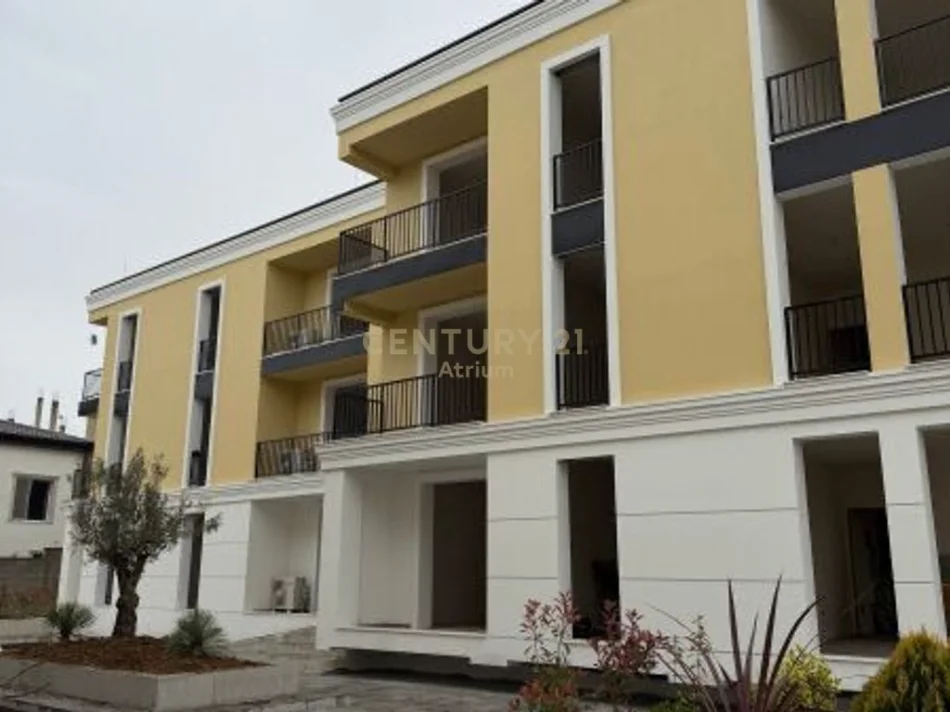 Tirane, shitet apartament 1+1 Kati 1, 56 m² 119.469 € (sauk i vjeter)