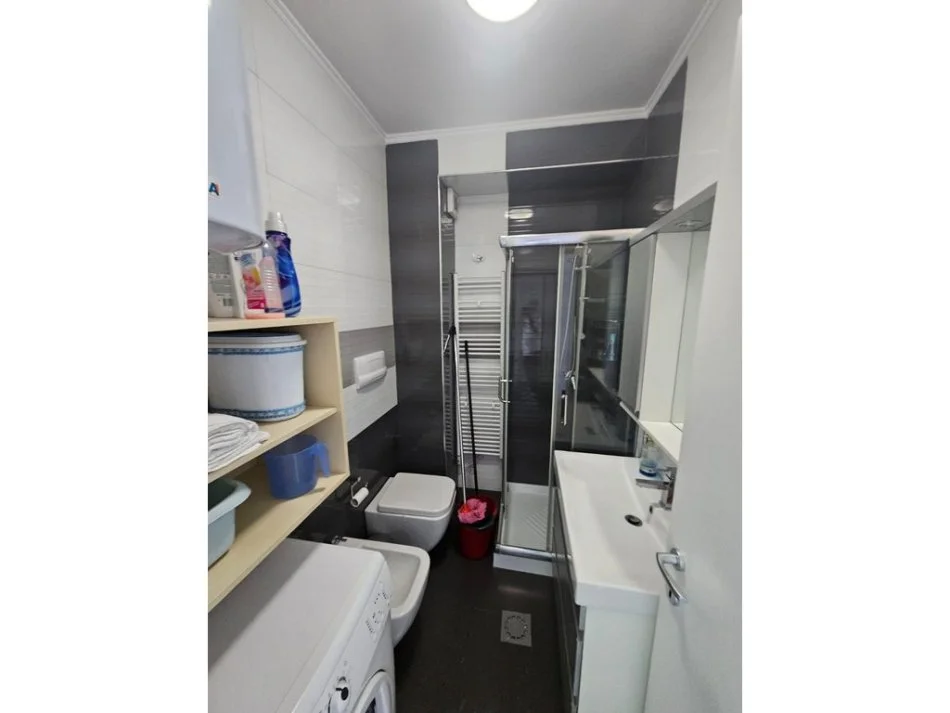 Durres, shes apartament 2+1 Kati 8, 84 m² 200.000 € (Golem)