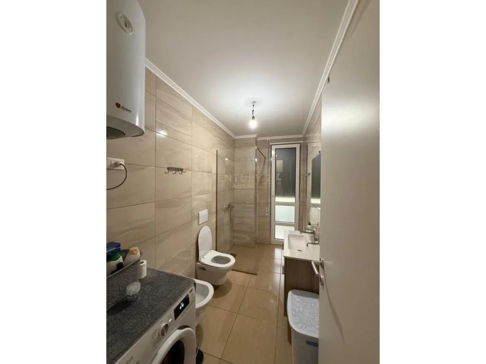 Tirane, shes apartament 1+1 Kati 1, 90 m² 290.000 € (Gjiri i Lalezit)