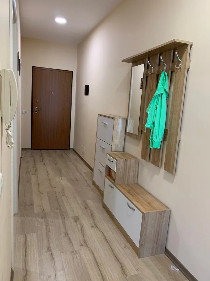 Tirane, jepet me qera apartament 2+1+Ballkon Kati 2, 100 m² 700 €