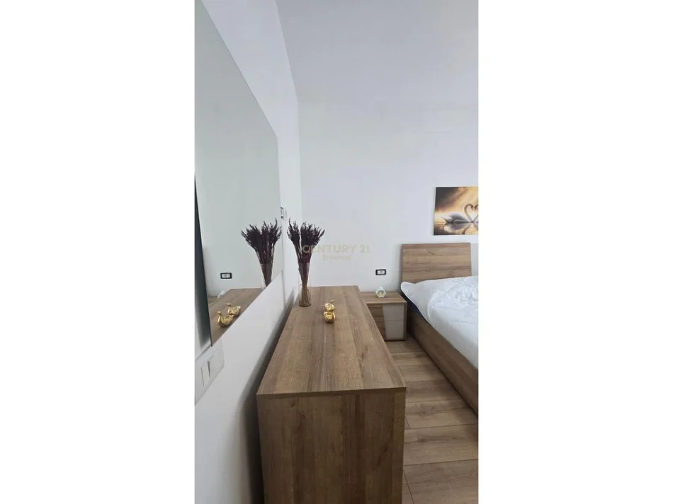 Tirane, jepet me qera apartament 1+1 Kati 1, 60 m² 500 € 