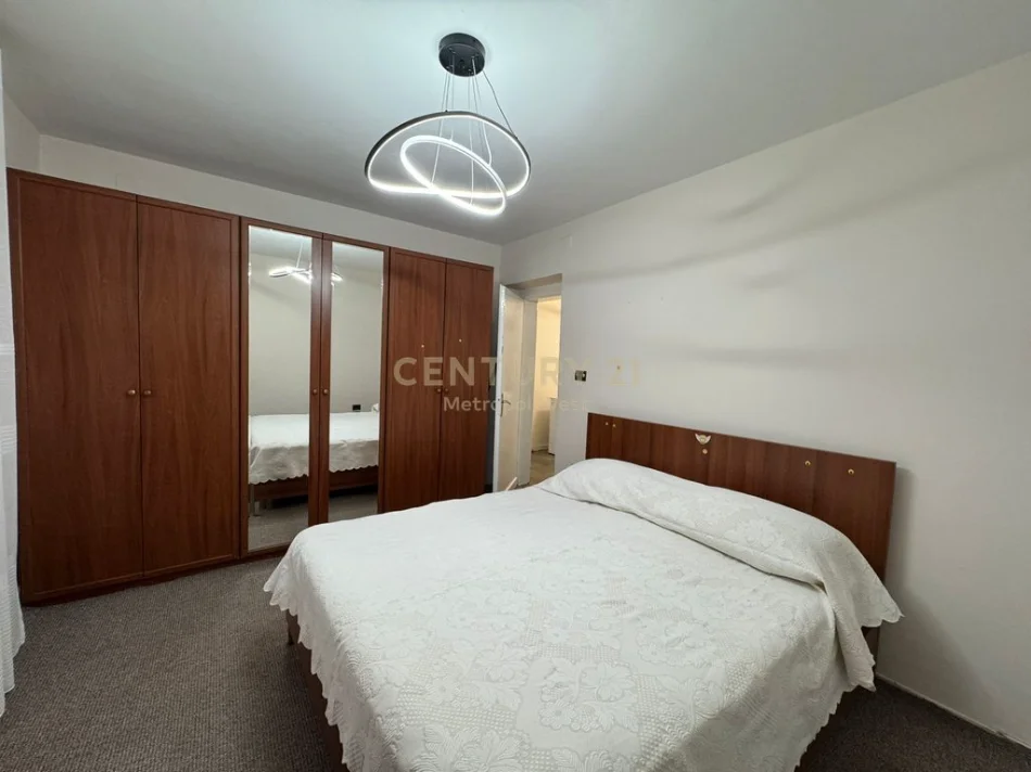 Tirane, jepet me qera apartament 1+1 Kati 2, 55 m² 500 € (Shkolla e Baletit)