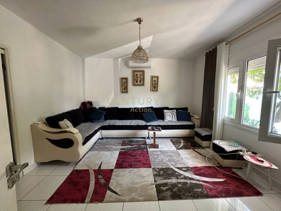 Tirane, shitet apartament 3+1+Ballkon Kati 2, 446 m² 260.000 € (astiri)