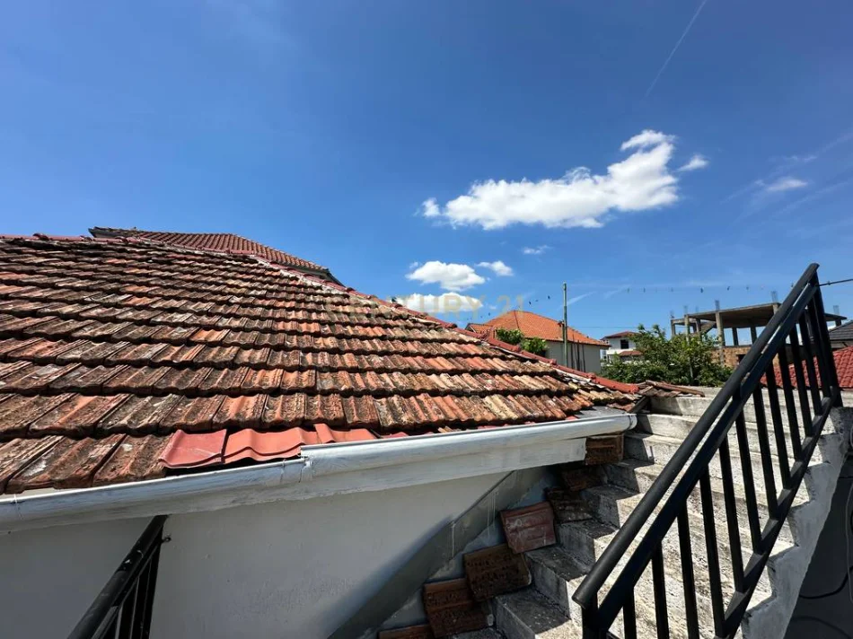 Tirane, shitet apartament 3+1+Ballkon Kati 2, 446 m² 260.000 € (astiri)