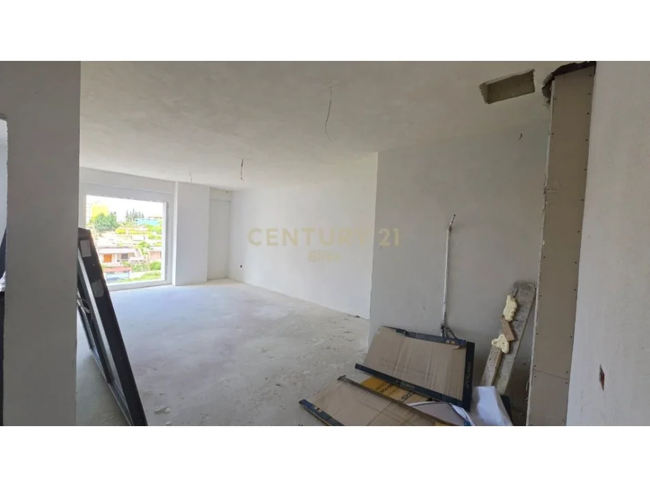 Tirane, jepet me qera apartament 1+1 Kati 2, 71 m² 110.000 € (kinostudio)
