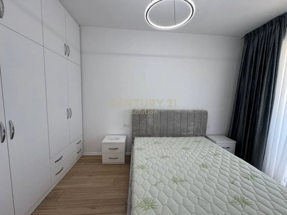 Tirane, jepet me qera apartament 1+1 Kati 4, 64 m² 500 € (astiri)
