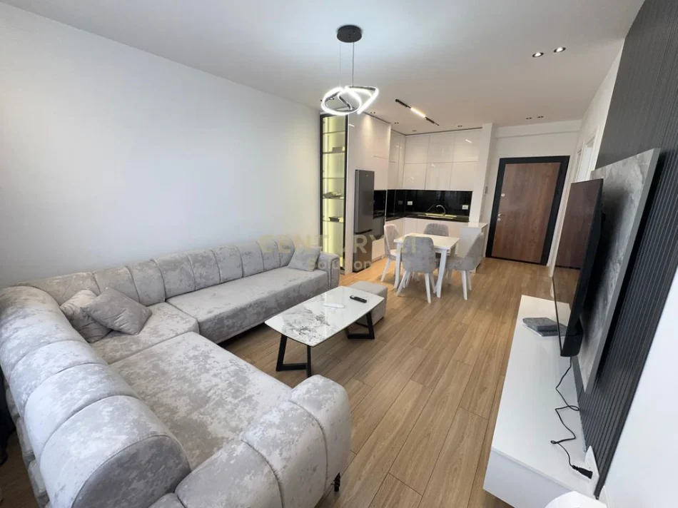 Tirane, jepet me qera apartament 1+1 Kati 4, 64 m² 500 € (astiri)