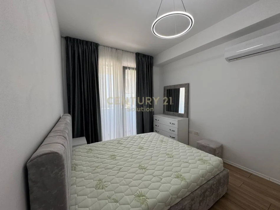Tirane, jepet me qera apartament 1+1 Kati 4, 64 m² 500 € (astiri)