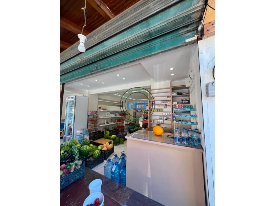 Durres, jepet me qera dyqan Kati 1, 140 m² 600 € (Zjarrfikësja)