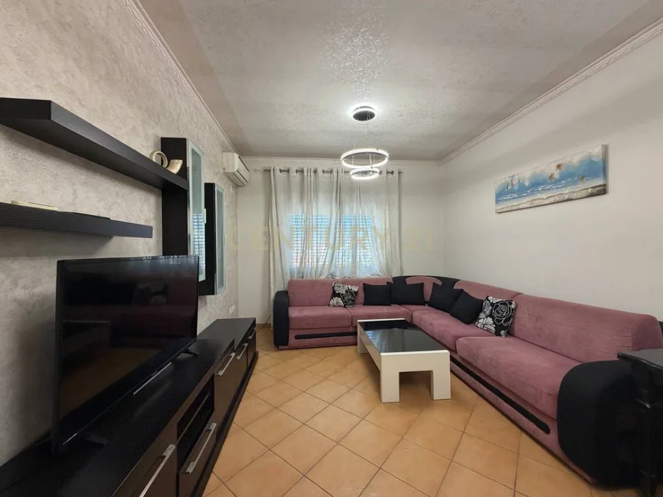 Tirane, shitet apartament 1+1 Kati 5, 64 m² 135.000 € (Ali Demi)