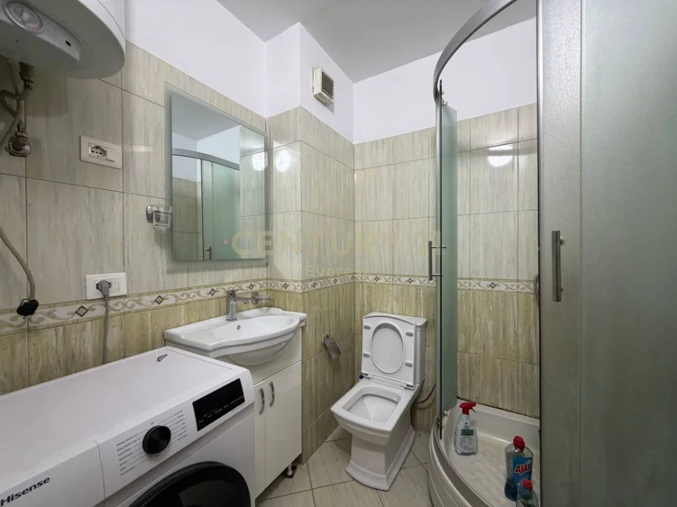 Tirane, shitet apartament 1+1 Kati 5, 55 m² 135.000 € (Ali Demi)