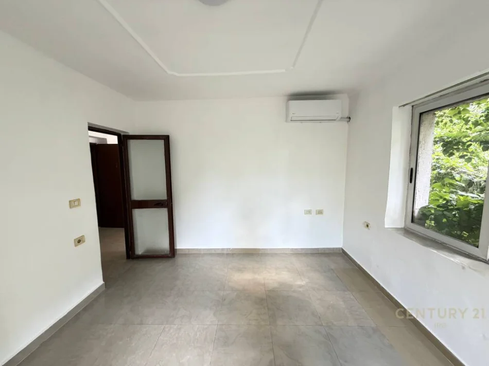 Tirane, jepet me qera apartament 1+1 Kati 2, 53 m² 500 € (Rruga Bardhyl)
