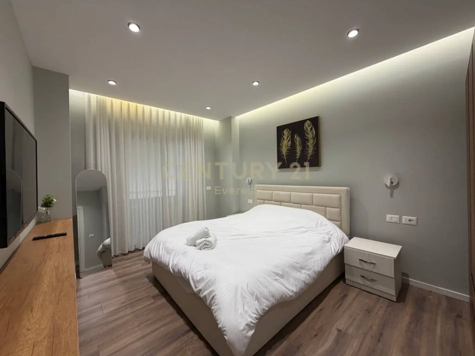 Tirane, jepet me qera apartament 1+1 Kati 5, 70 m² 550 € (Astir)