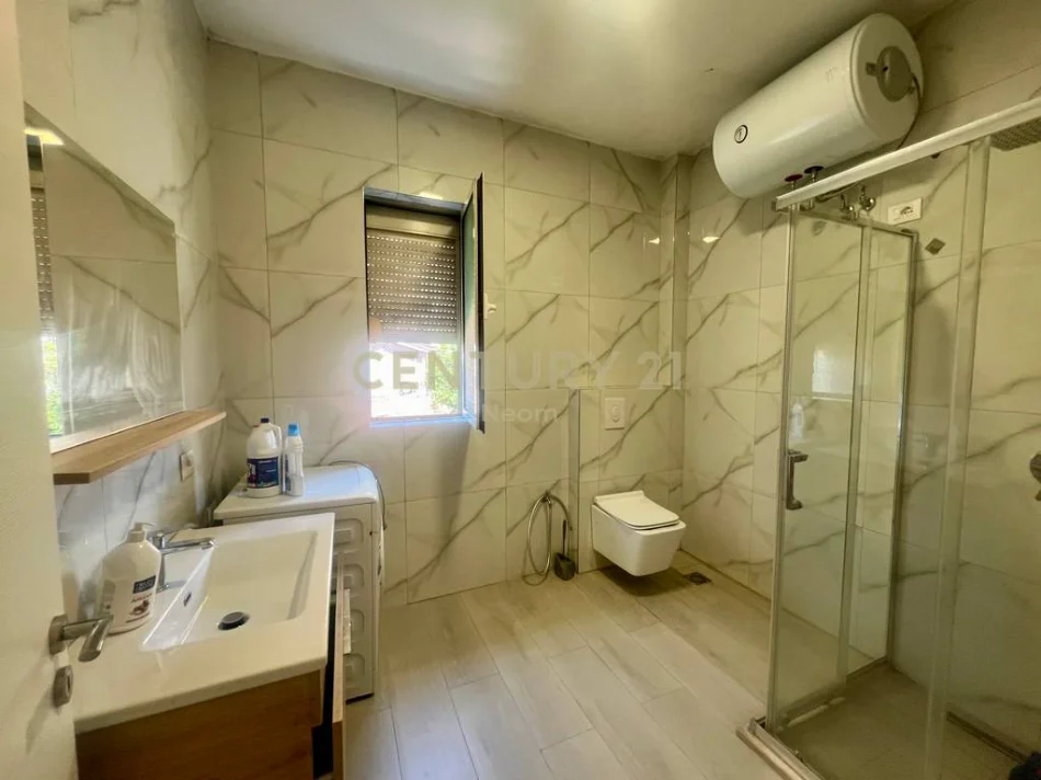 Tirane, shitet apartament 2+1 Kati 2, 119 m² 210.000 € 
