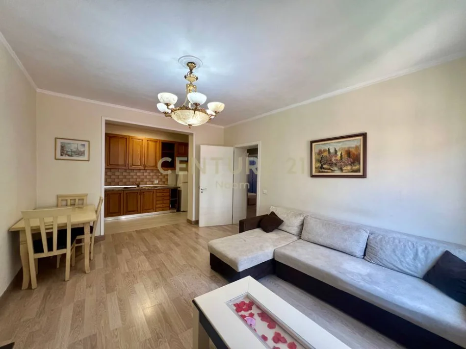 Tirane, shitet apartament 2+1 Kati 2, 119 m² 210.000 € 