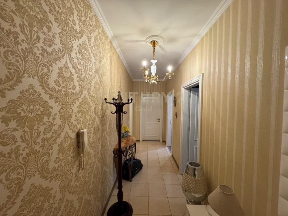 Tirane, jepet me qera apartament 2+1+Ballkon Kati 4, 93 m² 550 € 