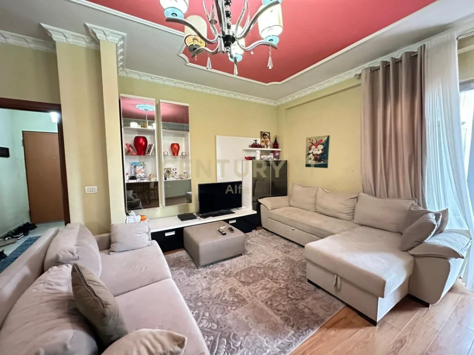 Tirane, shitet apartament 2+1+Ballkon Kati 4, 105 m² 270.000 € (atsh)