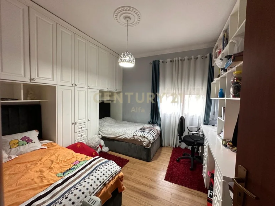 Tirane, shitet apartament 2+1+Ballkon Kati 4, 105 m² 270.000 € (atsh)