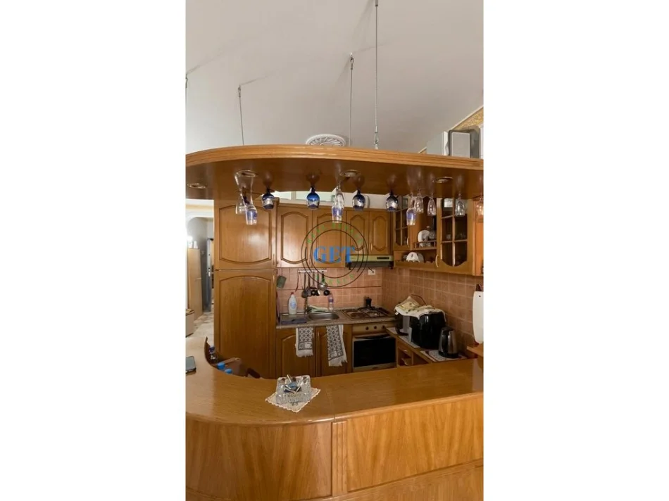 Durres, jepet me qera apartament 1+1 Kati 4, 65 m² 400 € (Plazh Hekurudha)