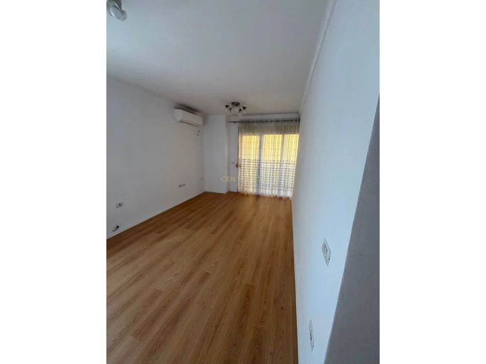 Tirane, shitet apartament 2+1 Kati 2, 88 m² 135.000 € 