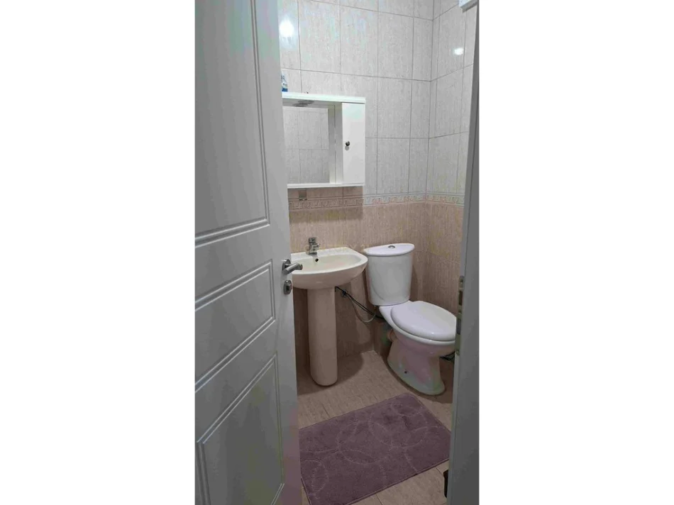 Tirane, jepet me qera apartament 2+1+Aneks+Ballkon Kati 3, 119 m² 800 € (Don Bosco)