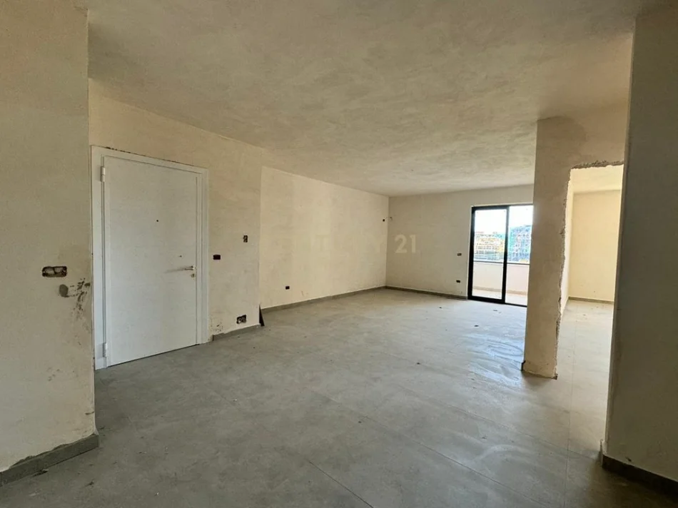 Durres, shitet apartament 2+1+Ballkon Kati 3, 124 m² 118.000 € (Golem)