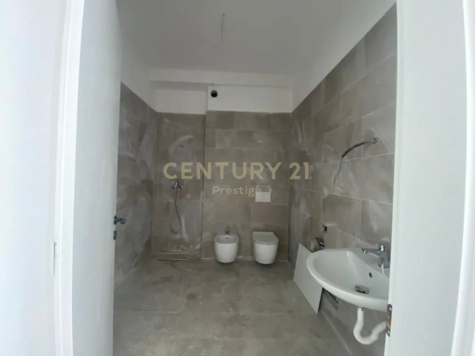 Tirane, shitet 2+1+Aneks+Ballkon Kati 1, 108 m² 271.000 € (LAKE DIAMOND RESIDENCE, LIQENI I THATE)